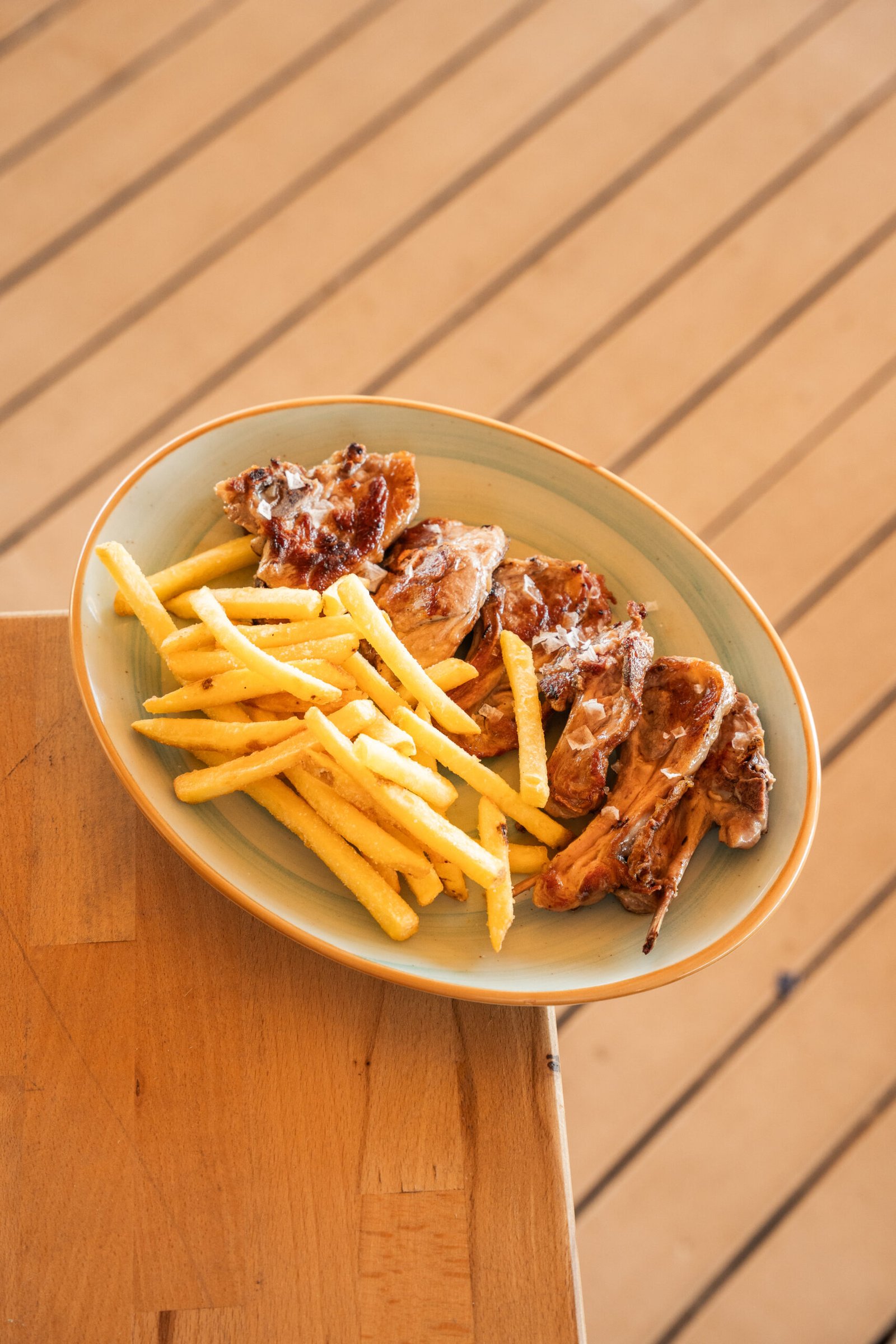 Pollo Bocana con patatas fritas